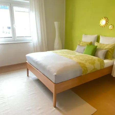 Lightland Apartments With Easy Parking *